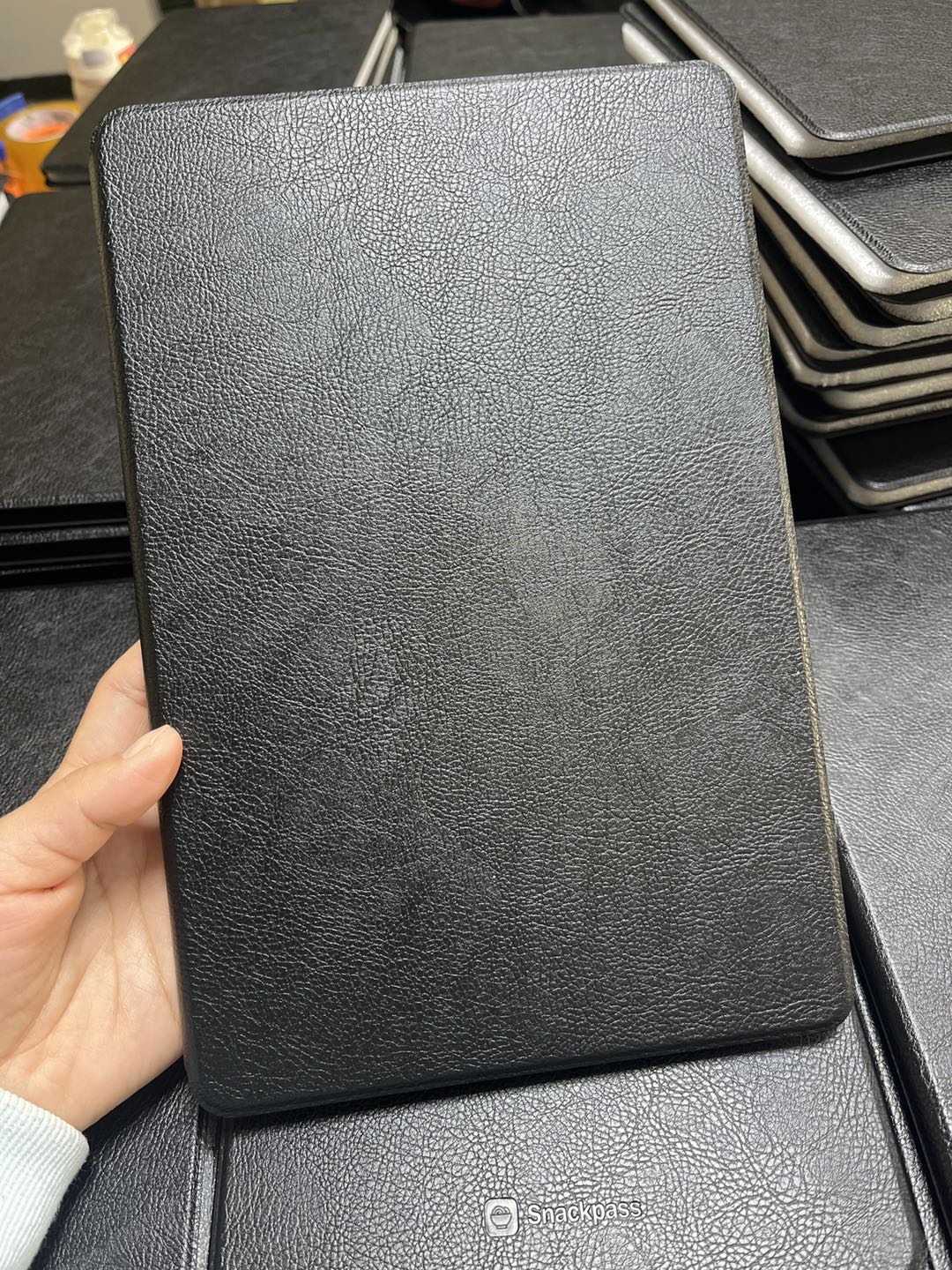 Black Leaflet Case